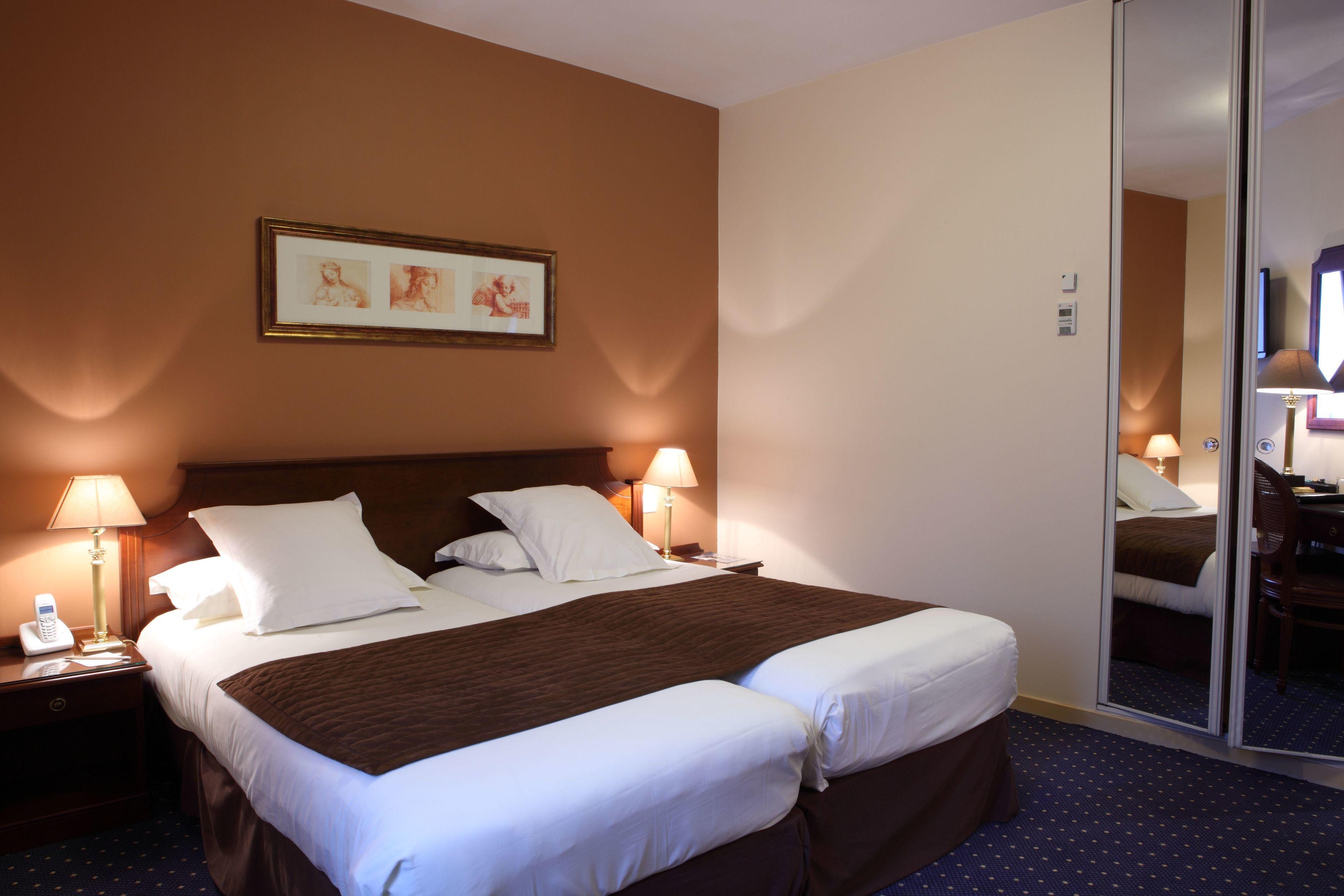 Amiral 4* Parigi