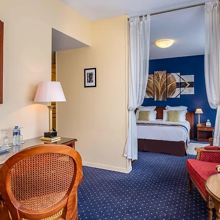Amiral Hotel 4*